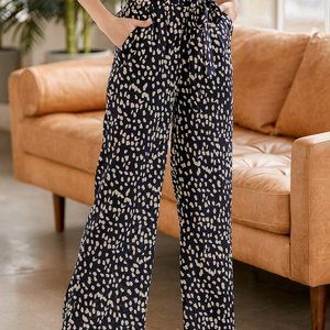 Lulu*s 'Spotted You' Paperbag Waist Pants, size S